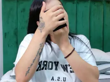 Bongacams Live Sex Cam of AshleyEvans21