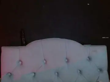 Bongacams Free Porn Cam of Red-moonn