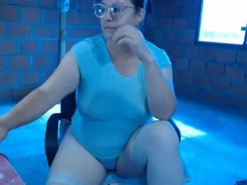 Bongacams Watch Live Sex Cams of rouseehotglad