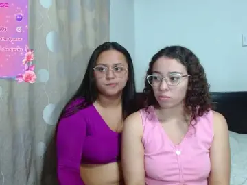 Bongacams Sex Cam of adeline-samy822