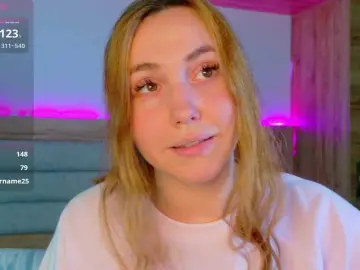 Bongacams Watch Live Sex Cams of LunaXBaddie