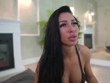 Bongacams Sex Cam of MyaBlack