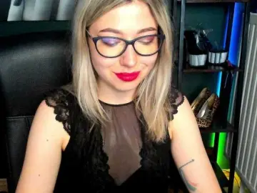 Bongacams Free Porn Cam of xxHeidiLove