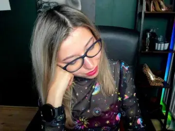Bongacams Nude Webcam of xxHeidiLove