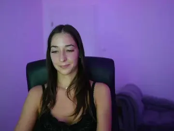 Bongacams Free Porn Cam of Crystalbrunette18