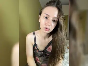 Bongacams Sex Cam of MilkaCrystall01