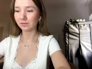 Bongacams Free Porn Cam of lisasmall