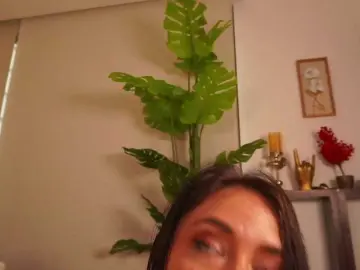 Bongacams Free Porn Cam of LunaMystyque
