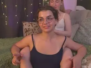 Cam4 Sex Chat of AzzieTheriault