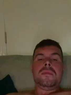 Cam4 Private Sex Chat of Leo_Iron