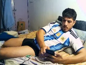 Cam4 Adult Video Chat of Gauch92