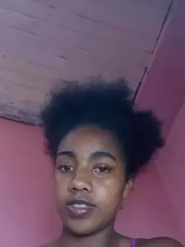 Cam4 Live Sex of Melanie33