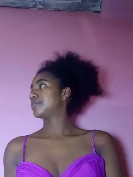Cam4 Live Sex of Melanie33
