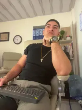 Cam4 Free Porn Cam of dimitri_coleman