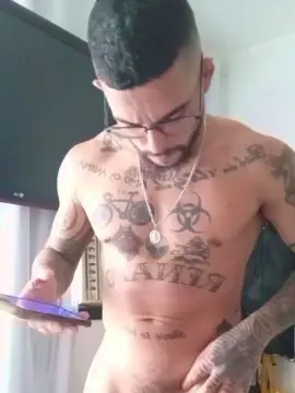Cam4 Free Live Porn of Abrahao22