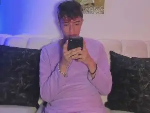 Cam4 Sex Cam of mhatias_