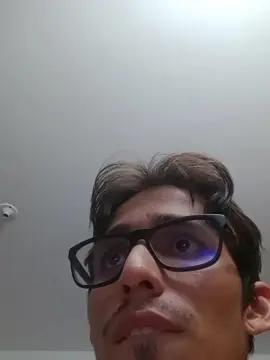 Cam4 Live Porn of SrIncognito666