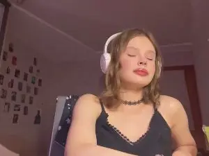 Cam4 Watch Live Sex Cams of SheriseCapizzi