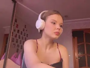 Cam4 Live Sex of SheriseCapizzi