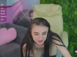 Cam4 Live Sex of EmilyyMoon