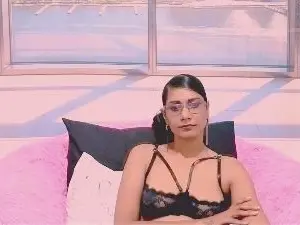 Cam4 Watch Live Sex Cams of ErroticStarr1zn