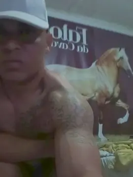 Cam4 Watch Live Sex Cams of VitorhugoDotado