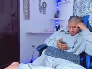 Cam4 Sex Cam of Adan_oriol