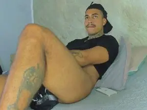 Cam4 Live Sex Cam of drake_hott_