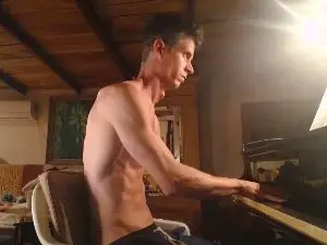 Cam4 Free Live Porn of PianoTobe
