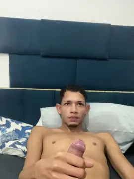 Cam4 Sex Cam of Mlknovinhooo