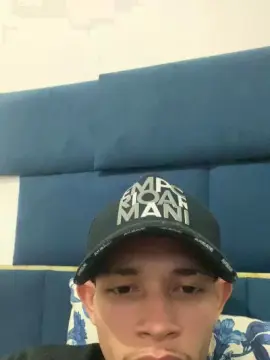 Cam4 Free Porn Cam of Mlknovinhooo