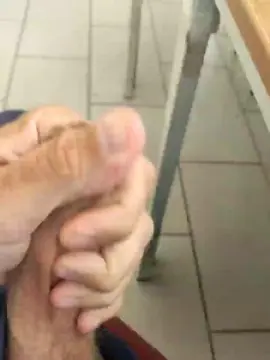 Cam4 Live Sex Cam of alexxx33_xxx