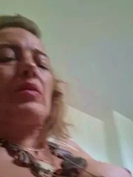Cam4 Live Porn of C18cri