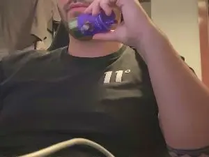 Cam4 Live Porn of adrianzzz3