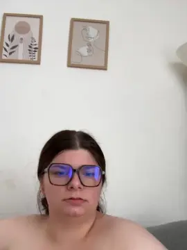 Cam4 Live Porn of beb2hot