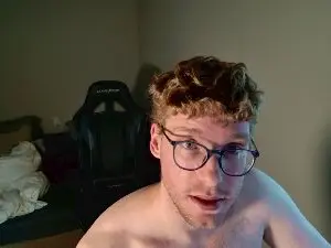 Cam4 Free Live Porn of BlueEyedTallGuy