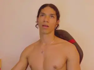 Cam4 Nude Webcam of willy_veins
