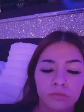 Cam4 Nude Webcam of Nutonmybutt