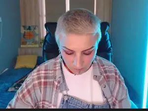 Cam4 Free Porn Cam of Sweet_n_Strong