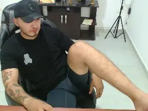 Cam4 Free Porn Cam of Thiago_420_