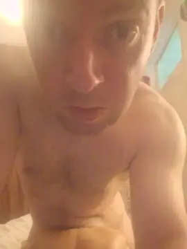 Cam4 Free Live Porn of Rayke32