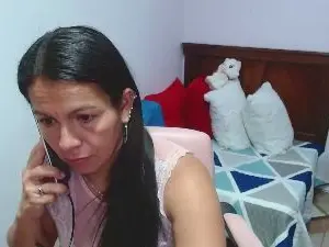 Cam4 Live Sex of camilavargas_