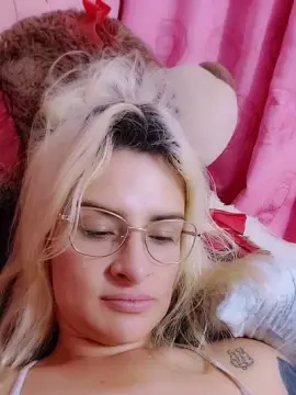 Cam4 Private Sex Chat of Youlittlestar28