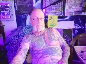 Cam4 Free Live Porn of blindsurfer