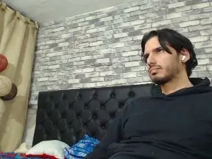Cam4 Sex Cam of Tyler_dn