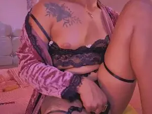 Cam4 Live Sex Cam of valerie_horny_