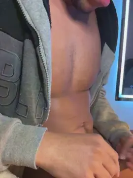 Cam4 Free Porn Cam of Pintudomacho