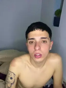 Cam4 Free Live Porn of Thomikaty98