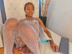 Cam4 Nude Webcam of IsisBrown_