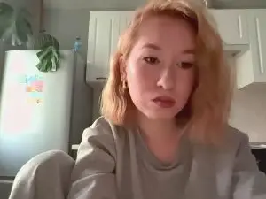 Cam4 Live Sex Cam of MiraVandrunen